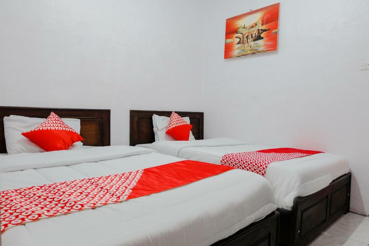 Oyo 1351 Tanggulasi Resto & Residence Syariah Magetan Exterior foto